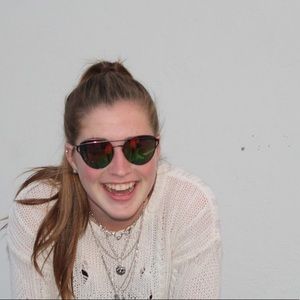 Meet your Posher, Alice